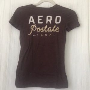 Maroon tee-shirt